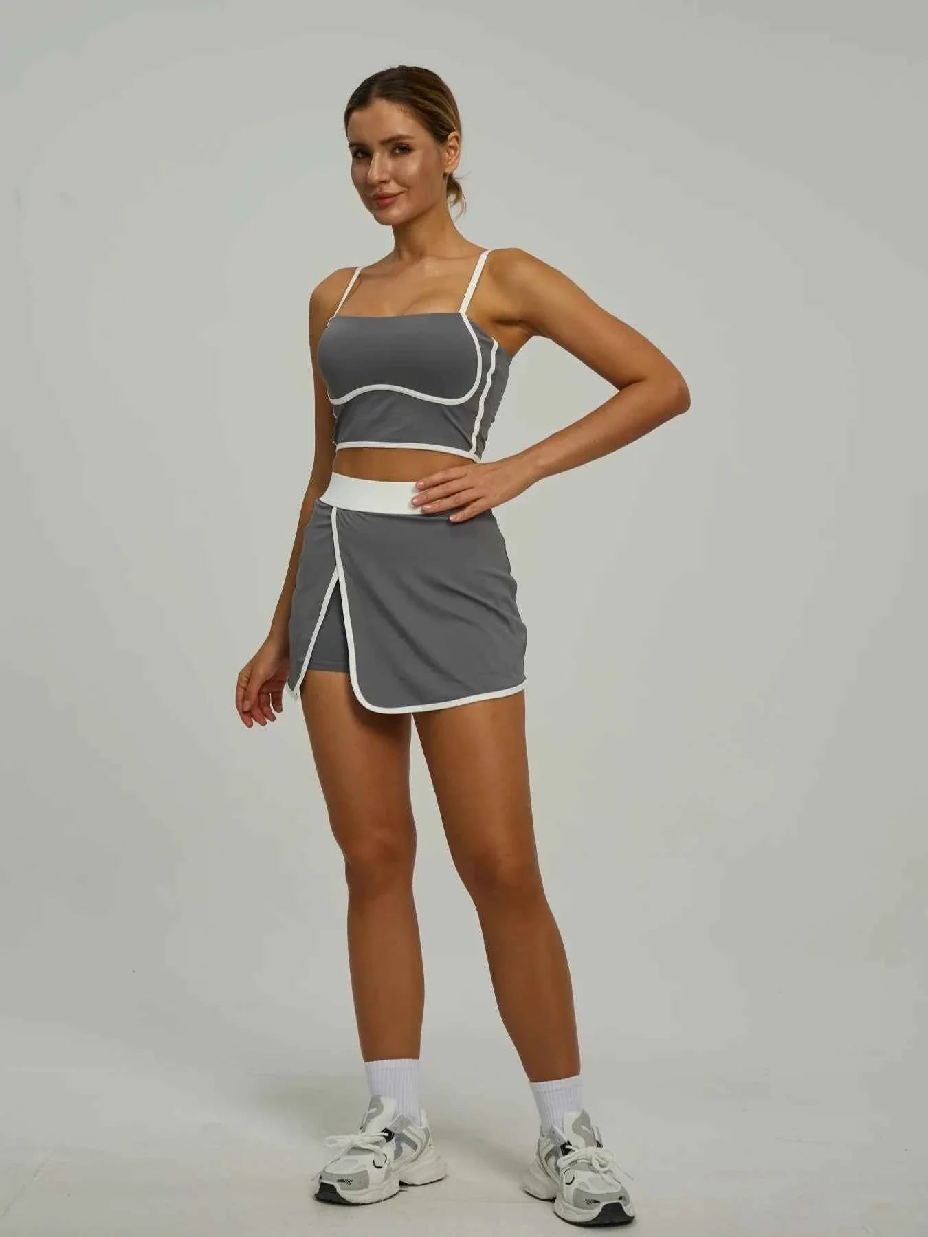 Women's Sports Set: Padded Crop Top & Pocket Skort