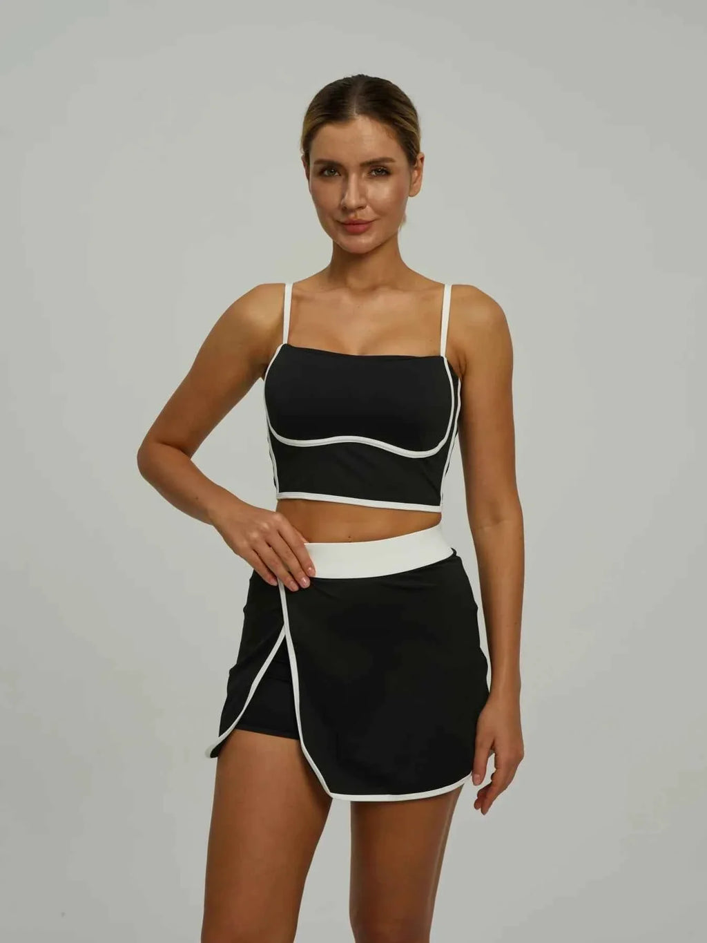 Women's Sports Set: Padded Crop Top & Pocket Skort